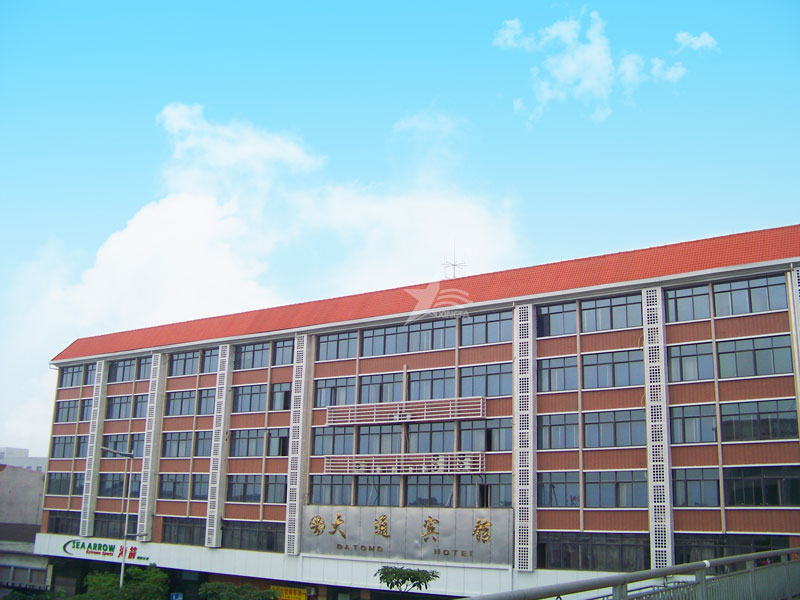 南昌合成樹脂瓦：輕材質(zhì)高性能，助力屋面建材市場(chǎng)持續(xù)發(fā)展